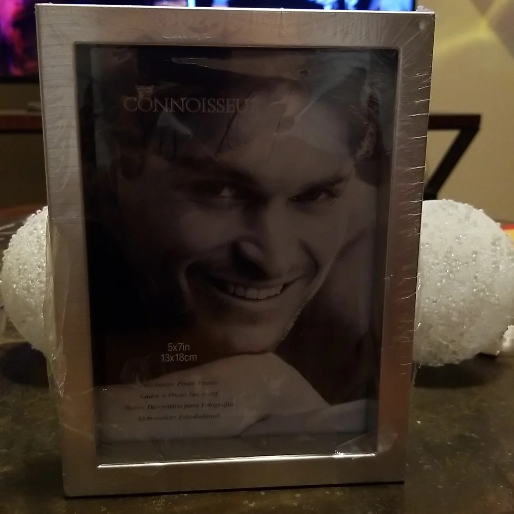 Connoisseur 5×7 Photo Frame